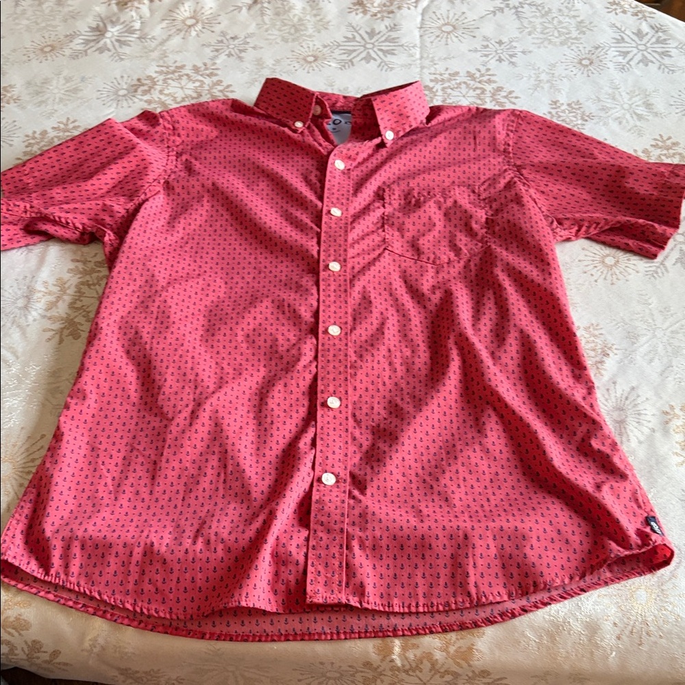 Men’s Red Short Sleeve Button-Up Shirt